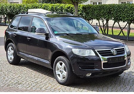 VW Touareg Volkswagen -3.0TDI-V6-4Motion-Leder-Xenon-AHK-TÜV