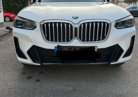 BMW X3 xDrive20d -M-HeadUp-PANO-AHK-Laser-Keyless