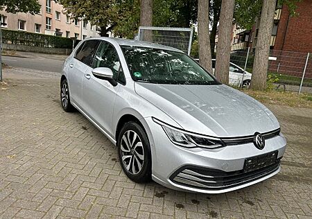 VW Golf Volkswagen VIII Lim. Active