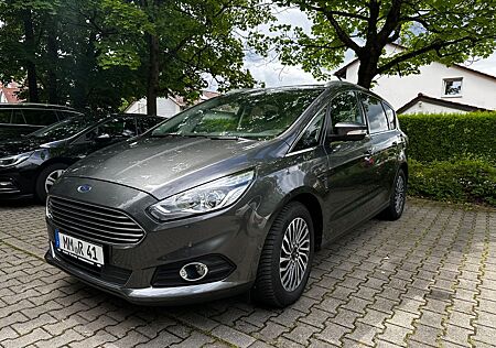 Ford S-Max 1,5 EcoBoost Titanium Titanium