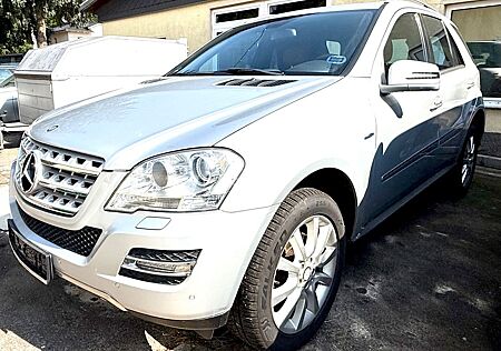 Mercedes-Benz ML 300 CDI 4MATIC Vollausstattung 204 PS
