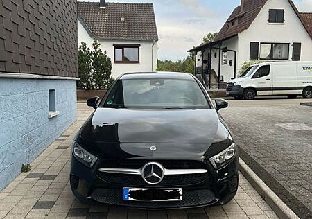 Mercedes-Benz A 180 -