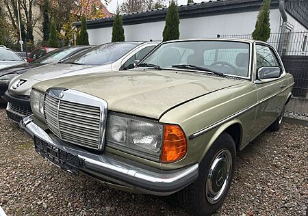 Mercedes-Benz 280 123 Coupé Automatik/Schiebdedach/Teilleder/