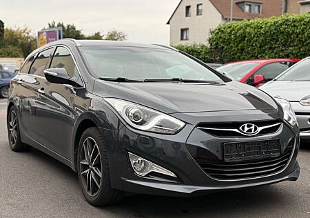 Hyundai i40 cw Premium Aut. LED/NAVI/SHZ/KAMERA/KEYLESS