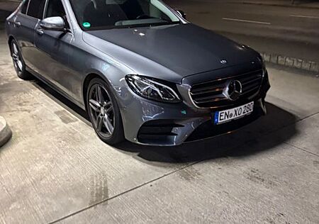 Mercedes-Benz E 350 d AMG Line Autom. AMG Line
