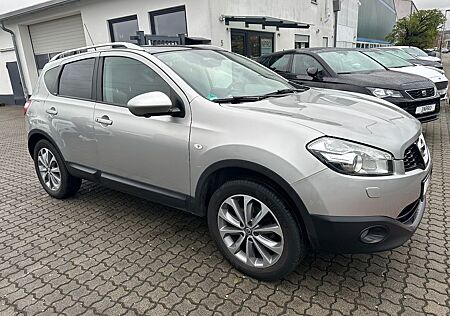 Nissan Qashqai Tekna / Pano/ Leder/AHK