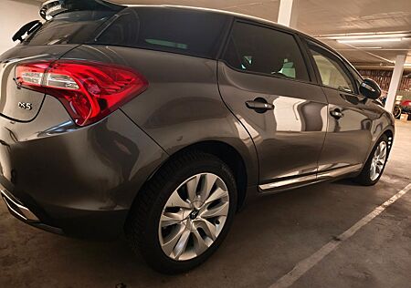 DS Automobiles DS 5 DS5 BlueHDi 180 St.&St. EAT6 Business Class ...