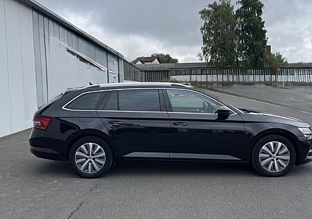 Skoda Superb 1.4 TSI iV STYLE ACC AHK MatrixLED Pano