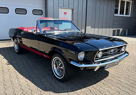 Ford Mustang Cabrio, Zustand 1, komplett restauriert