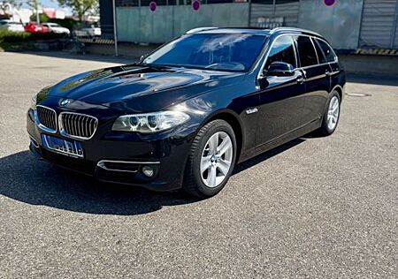 BMW 525d xDrive Touring A Luxury Line Luxury Line