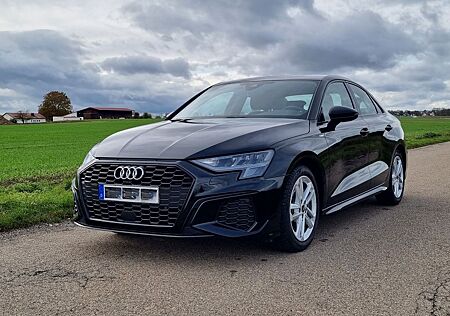 Audi A3 30 TFSI Limousine Stronic Sline+8xALU+GARANT.
