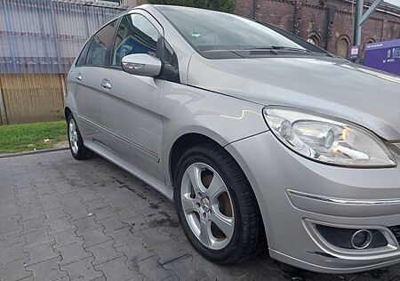 Mercedes-Benz B 200 CDI -