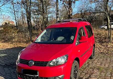 VW Caddy Volkswagen Cherry-Red 105 PS, 5 Sitzer