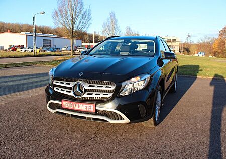 Mercedes-Benz GLA 180 Navi, Business-Park Paket, Off Road Fw.