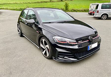VW Golf Volkswagen 2.0 TSI DSG GTI GTI