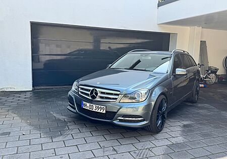 Mercedes-Benz C 300 Mercedes Benz C300 CDI V6 AVANTGARD BlueEFF.