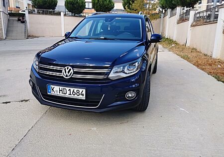 VW Tiguan Volkswagen 2.0 TDI 4MOT BlueMot Tech Sport & Sty...