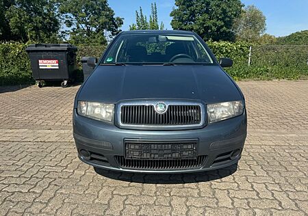 Skoda Fabia Benziner RückfahrkameraTÜV Neu