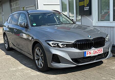 BMW 320 d xDrive PANO AHK StdHzg. LED ACC Prof. WR