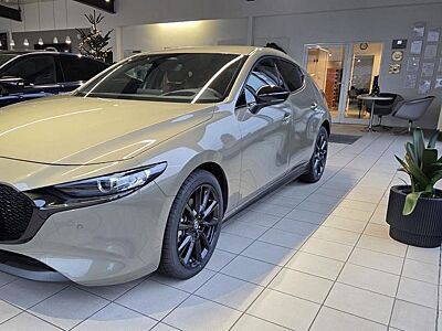 Mazda 3 ``Nagisa``