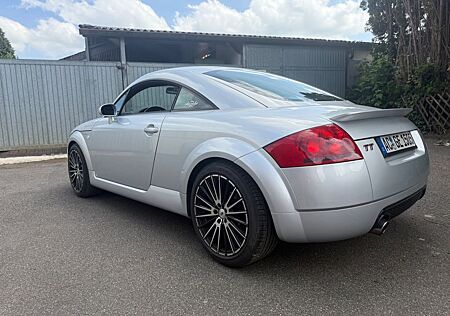 Audi TT Coupe 1.8T 132 kW -