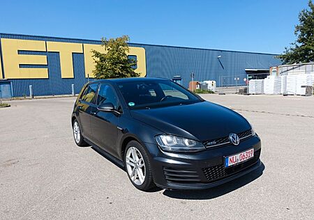 VW Golf Volkswagen VII Lim. GTD 2,0TDI NAVI Xenon