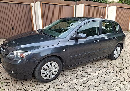 Mazda 3 Lim. 1.6 Sport Active HU Neu!!