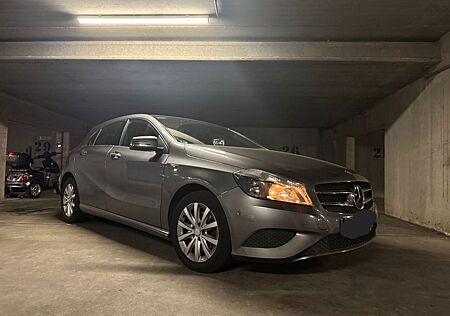 Mercedes-Benz A 200 BlueEFFICIENCY -