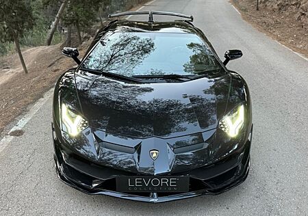 Lamborghini Aventador SVJ Roadster