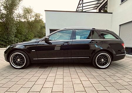 Mercedes-Benz C 200 C- Klasse, 8fach Bereift, TÜV 27, Service NEU