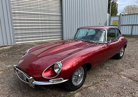 Jaguar E-Type 4. 2 Serie 1,5 (US-Modell) 2+2