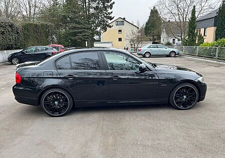 BMW 320i E90 / Automatik/ M-Optik /