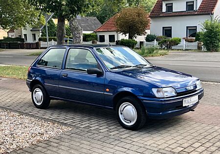 Ford Fiesta Sondermodell Blues. Oldtimer.