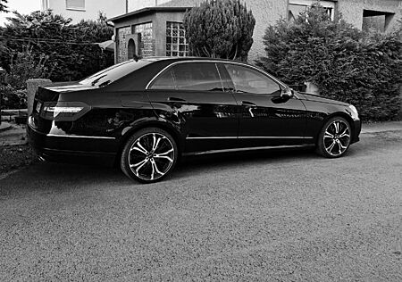 Mercedes-Benz E 350 CGI BlueEFFICIENCY AVANTGARDE
