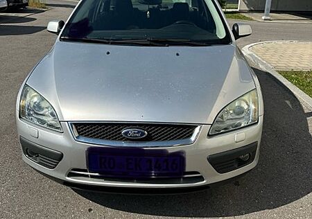 Ford Focus 1,6 Ghia Ghia