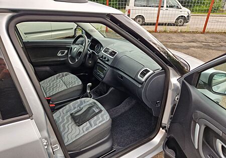 Skoda Fabia Combi 1.4 48.000 KM. KLIMA TÜV NEU