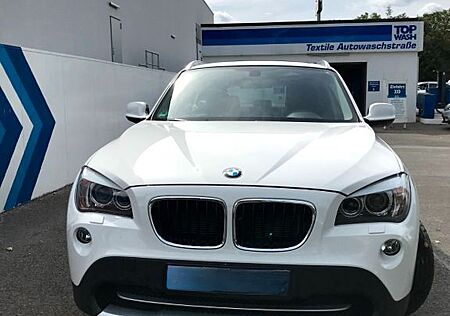 BMW X1 xDrive20d - Pano- Navi - SHZ - 4WD - TÜV neu