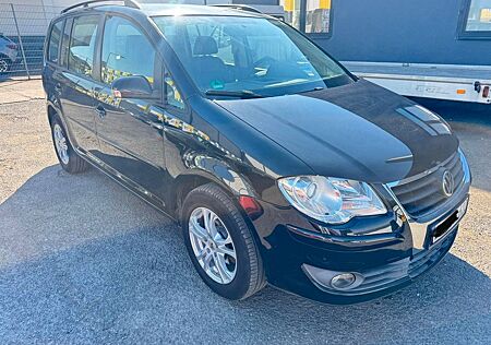 VW Touran Volkswagen 1.9 TDI DSG DPF - Volleder7Sitze