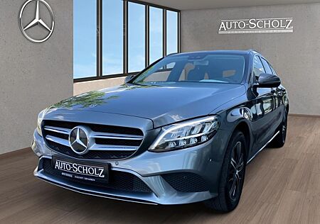 Mercedes-Benz C 220 d 4M T AVANTGARDE+LED+CARPLAY+AMBI+LORDOSE