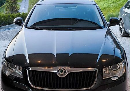 Skoda Superb 2.0 TDI DSG 4x4 Elegance Combi Elegance