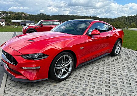 Ford Mustang 5.0 V8 GT Auto 1.Hand, Voll, Neuwertig