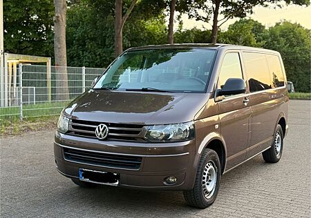 VW T5 Transporter Volkswagen T5 2,0 TDI 140 PS*Caravelle Trendline*Klima
