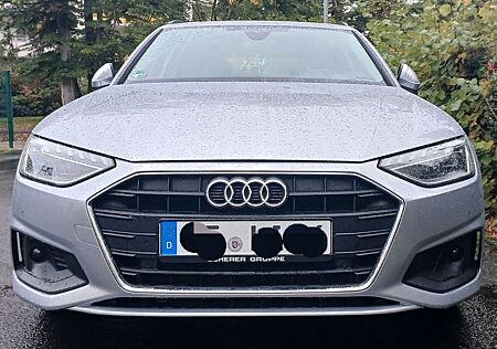 Audi A4 30 TDI S tronic Avant -