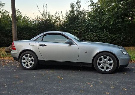 Mercedes-Benz SLK 200 -