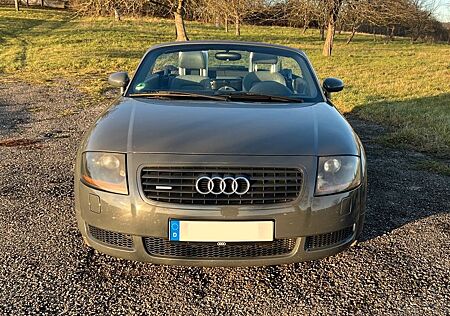 Audi TT Roadster 8N 180 PS Quattro Nimbusgrau