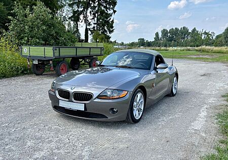 BMW Z4 E85 Roadster 2,2i , Top Originalzustand, AC