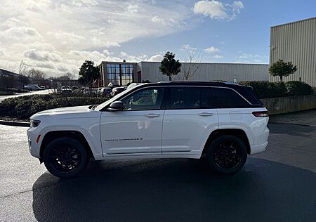 Jeep Grand Cherokee Summit 2023 | Night Vision |