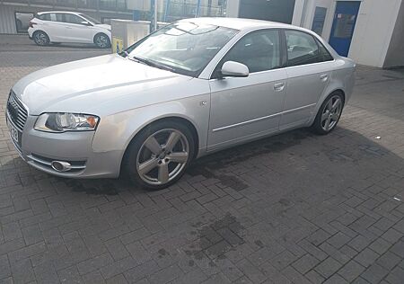 Audi A4 1.6 -