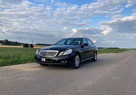Mercedes-Benz E 220 CDI BlueEFFICIENCY