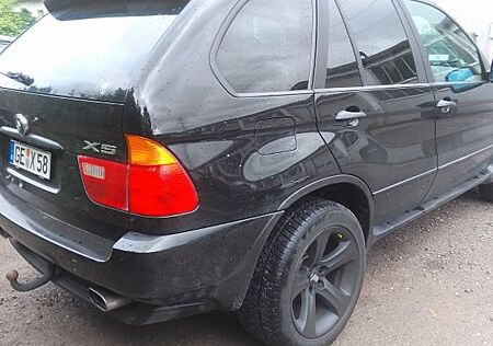 BMW X5 3.0i -